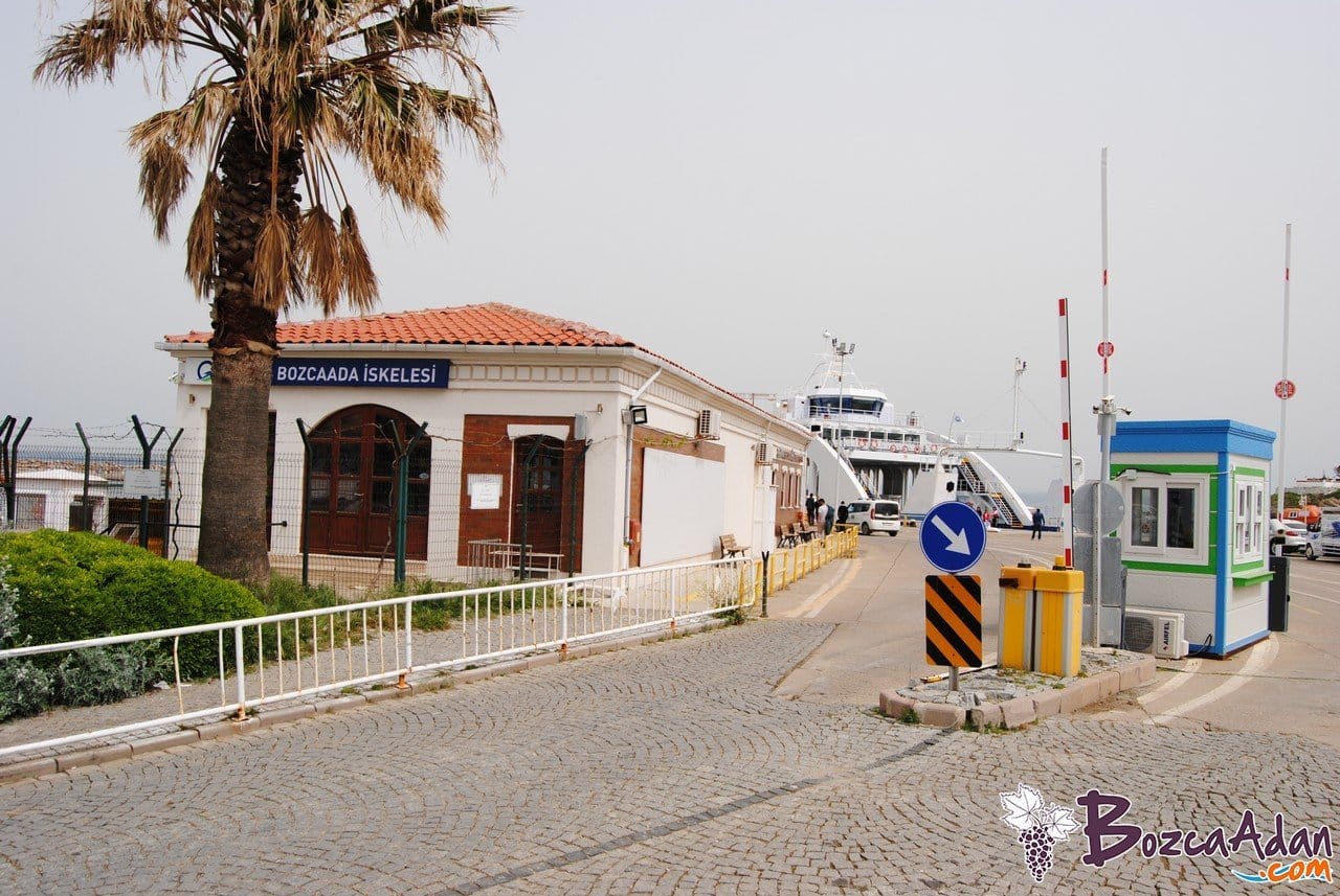 Bozcaada Feribot Seferleri & Fiyatları 2025 8 bozcaada gestaş feribot iskelesi